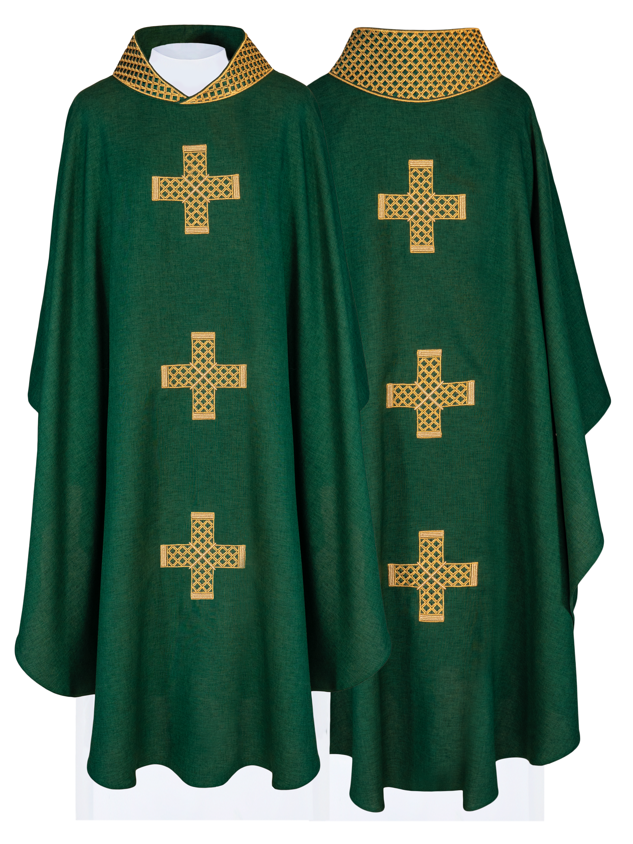 Casulla verde con cruces y cuello bordados en oro